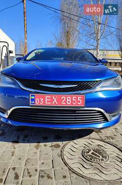 Седан Chrysler 200 2015 в 