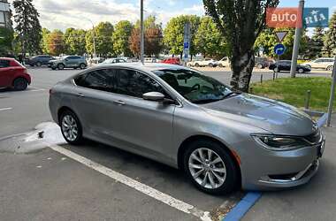 Седан Chrysler 200 2015 в 