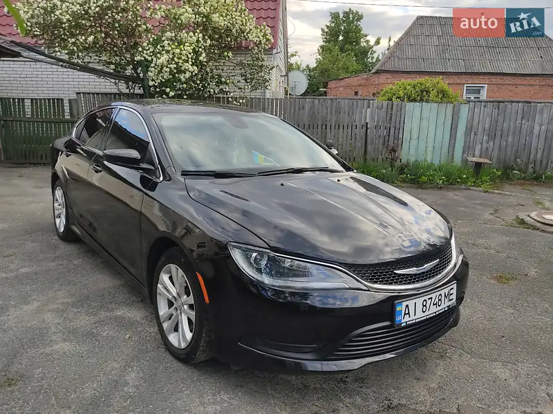 Chrysler 200