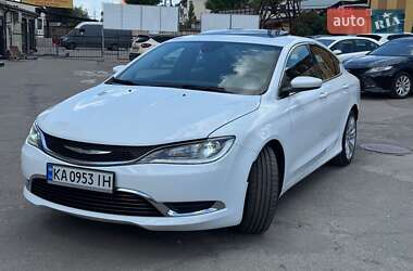 Седан Chrysler 200 2015 в 