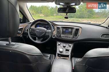 Седан Chrysler 200 2015 в 