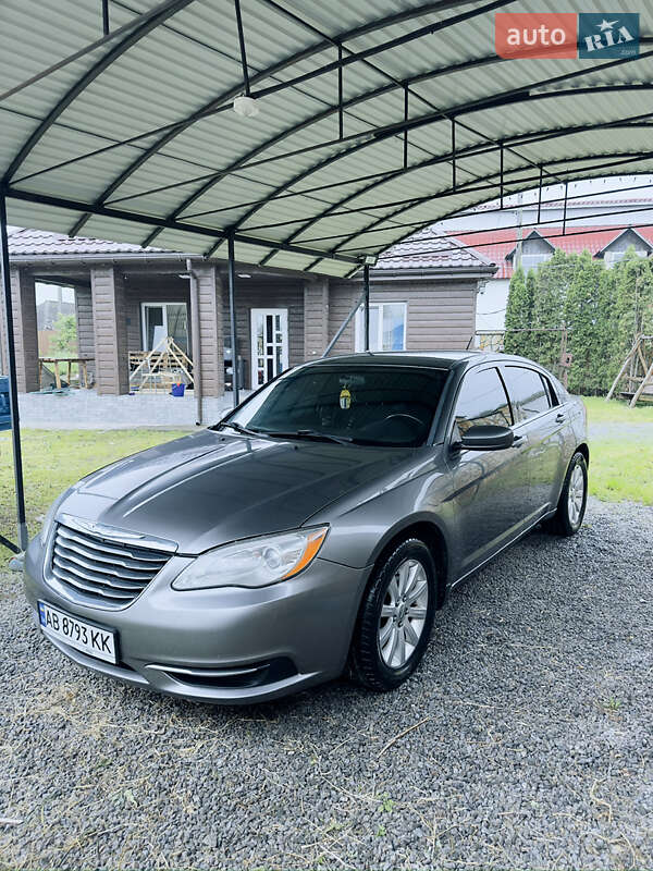 Седан Chrysler 200 2012 в Вінниці