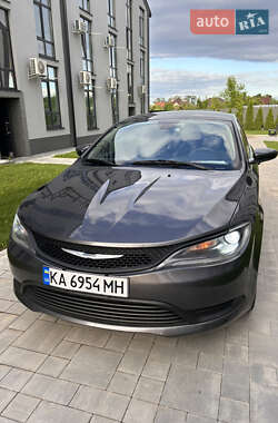 Седан Chrysler 200 2016 в 