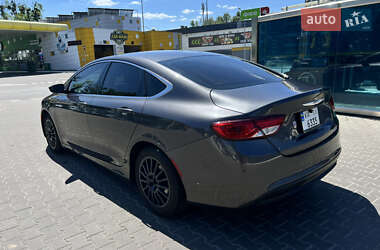 Седан Chrysler 200 2015 в 