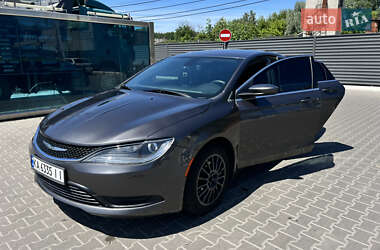 Седан Chrysler 200 2015 в 