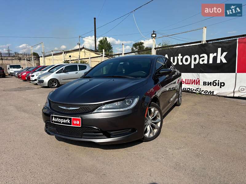 Седан Chrysler 200 2015 в 