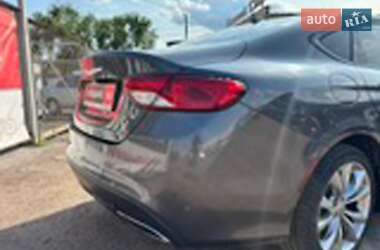 Седан Chrysler 200 2015 в 