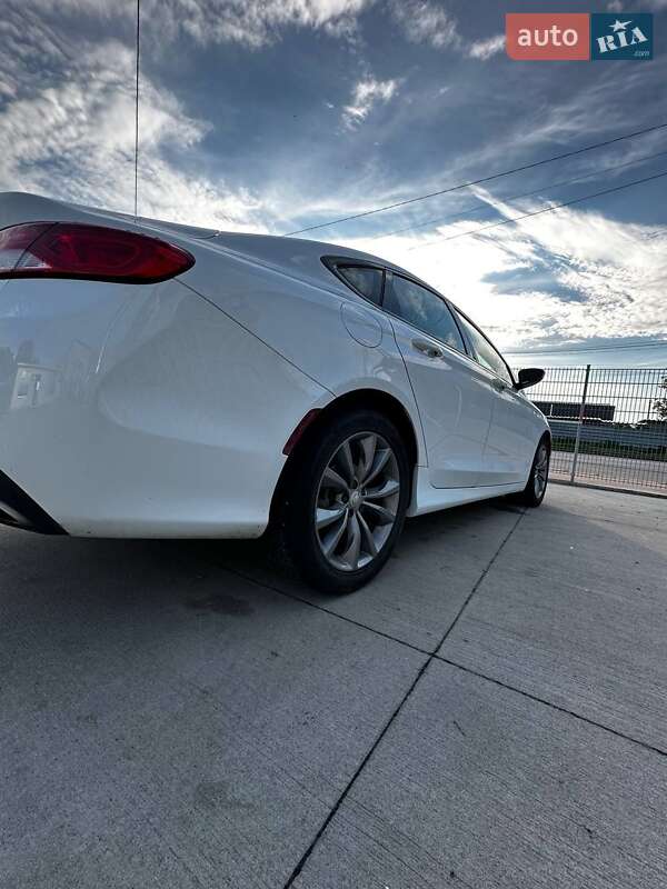 Седан Chrysler 200 2015 в Бердичеве