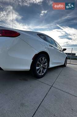 Седан Chrysler 200 2015 в 
