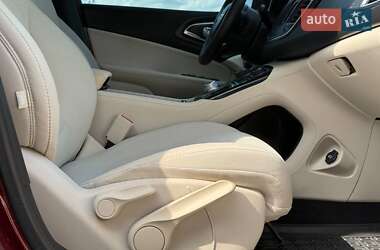 Седан Chrysler 200 2015 в 