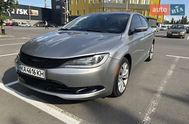 Седан Chrysler 200 2015 в 