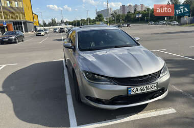 Седан Chrysler 200 2015 в 