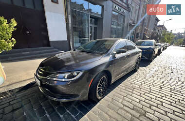 Седан Chrysler 200 2015 в 