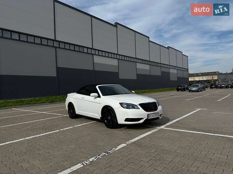Кабриолет Chrysler 200 2012 в Ивано-Франковске