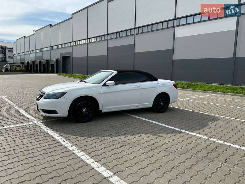 Кабриолет Chrysler 200 2012 в Ивано-Франковске