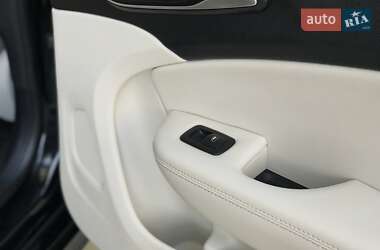 Седан Chrysler 200 2016 в 