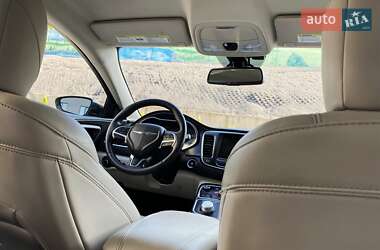 Седан Chrysler 200 2016 в 