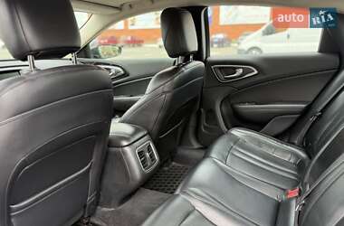 Седан Chrysler 200 2014 в 