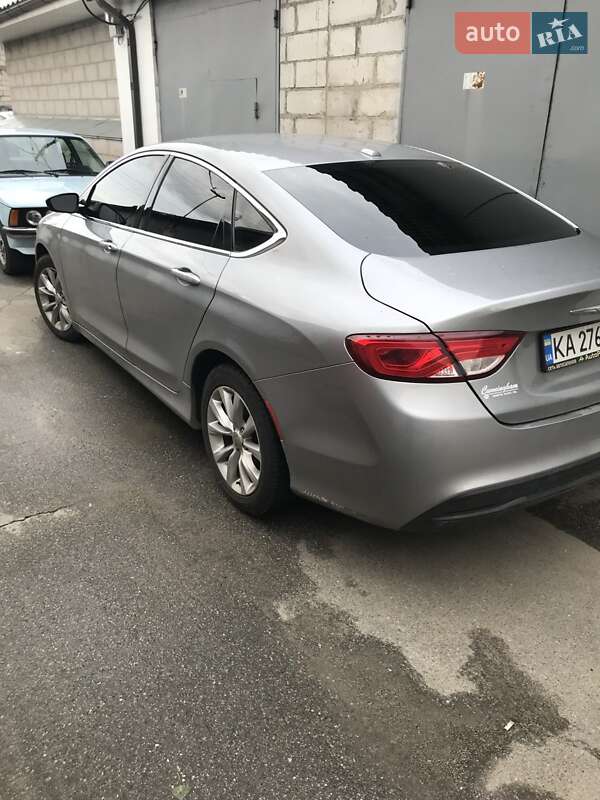 Седан Chrysler 200 2014 в Киеве