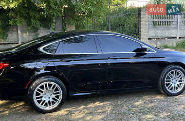 Седан Chrysler 200 2015 в 