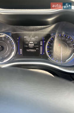Седан Chrysler 200 2014 в 