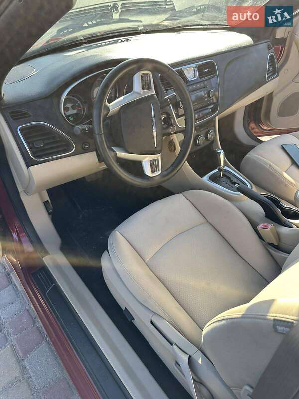 Кабриолет Chrysler 200 2011 в Липовце фото 6 Кабриолет Chrysler 200 2011 в Липовце