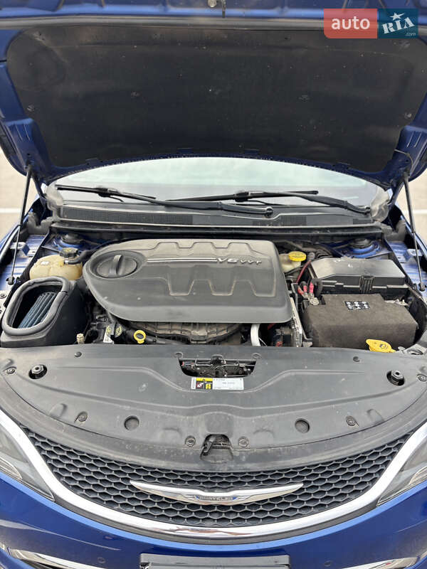 Седан Chrysler 200 2014 в Киеве