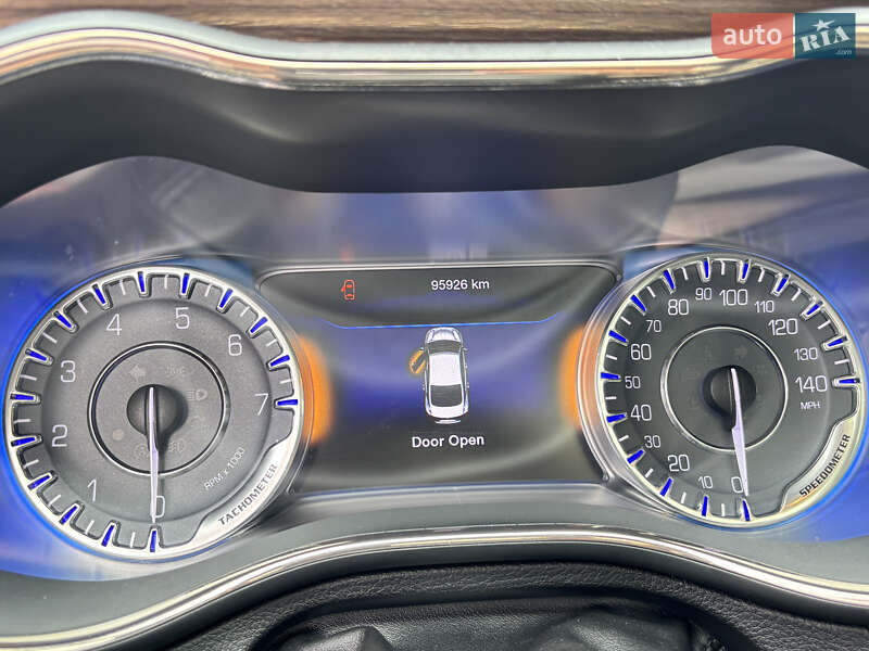 Седан Chrysler 200 2014 в Киеве
