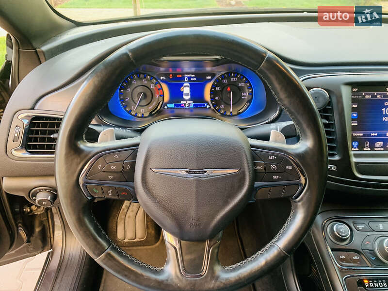 Седан Chrysler 200 2015 в Киеве