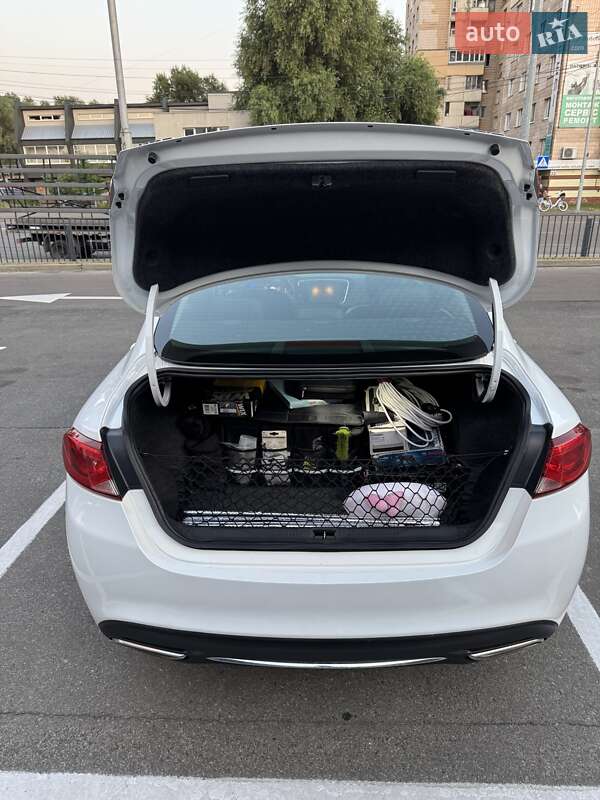 Седан Chrysler 200 2014 в Киеве