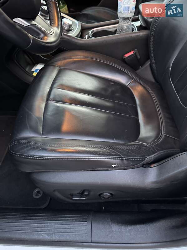 Седан Chrysler 200 2014 в Киеве