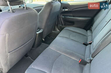 Седан Chrysler 200 2013 в 