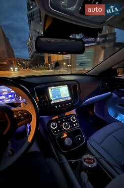 Седан Chrysler 200 2014 в Днепре