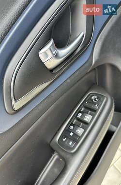 Седан Chrysler 200 2014 в 