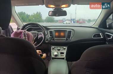 Седан Chrysler 200 2016 в 