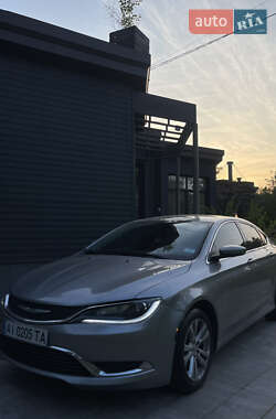 Седан Chrysler 200 2016 в Вишгороді