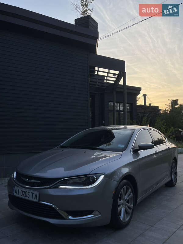 Седан Chrysler 200 2016 в 