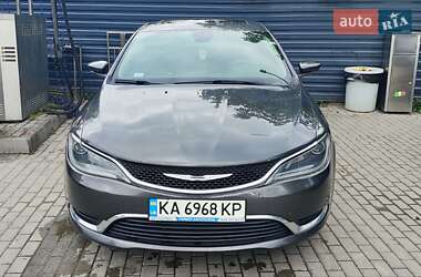 Седан Chrysler 200 2015 в Ивано-Франковске