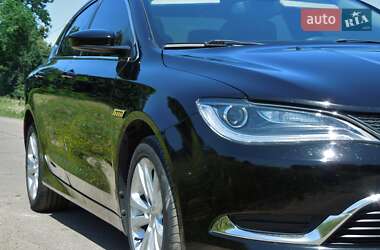 Седан Chrysler 200 2014 в 