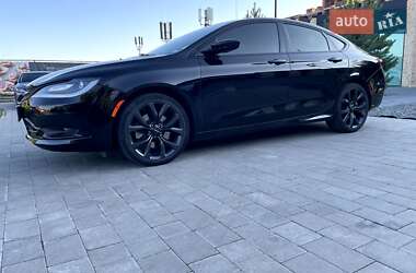 Седан Chrysler 200 2015 в 