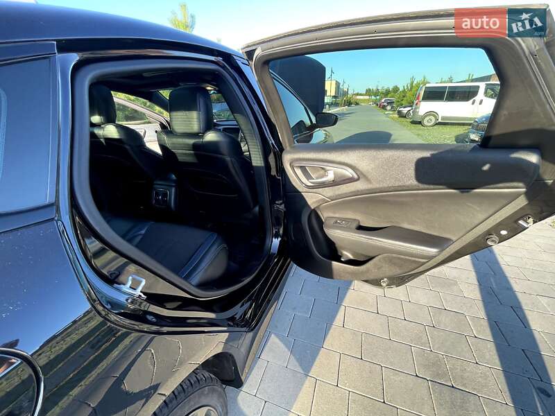 Седан Chrysler 200 2015 в Хмельницькому фото 35 Седан Chrysler 200 2015 в Хмельницькому