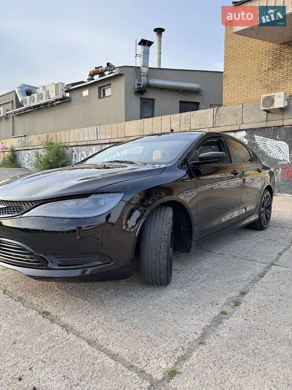 Седан Chrysler 200 2015 в Запорожье
