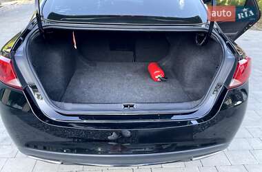 Седан Chrysler 200 2015 в 