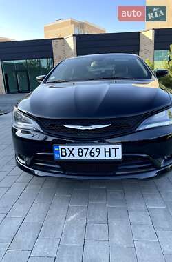 Седан Chrysler 200 2015 в Хмельницком