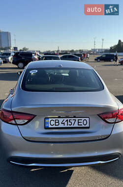 Седан Chrysler 200 2015 в 