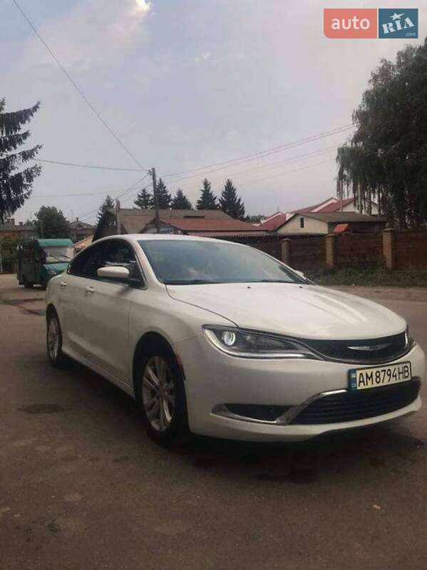 Седан Chrysler 200 2014 в Львове