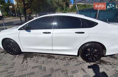 Седан Chrysler 200 2015 в 