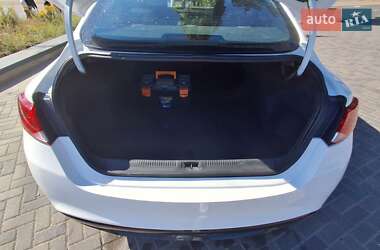 Седан Chrysler 200 2015 в 