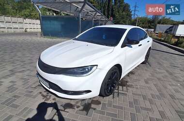 Седан Chrysler 200 2015 в 