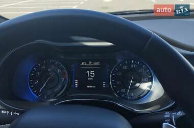 Седан Chrysler 200 2016 в 